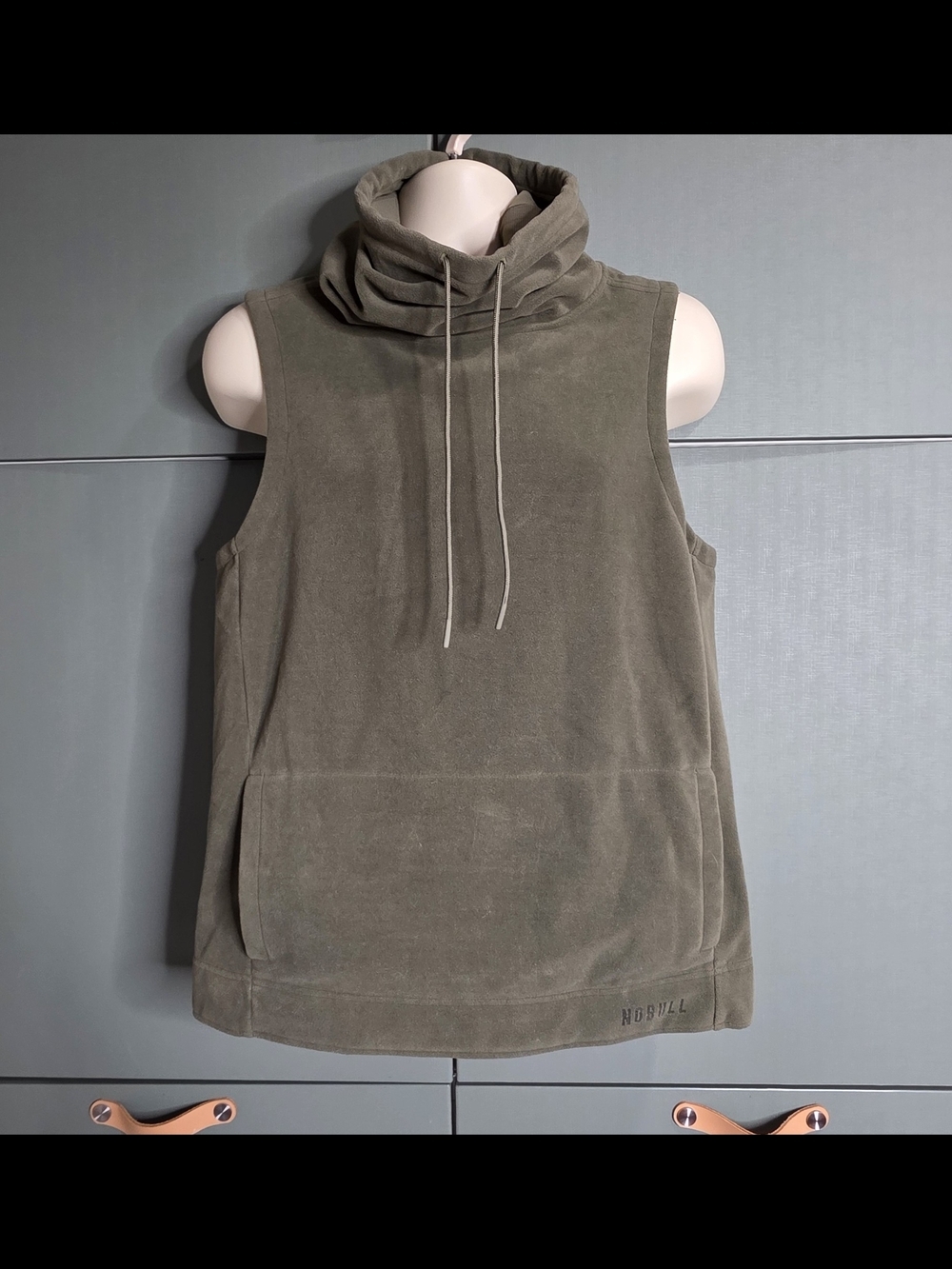 868. NOBULL Men's Performance Fleece Hoodie USA Made Army Green M